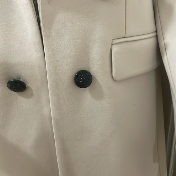 T TAHARI Chic Double-Breasted Blazer - Picture 6 of 16